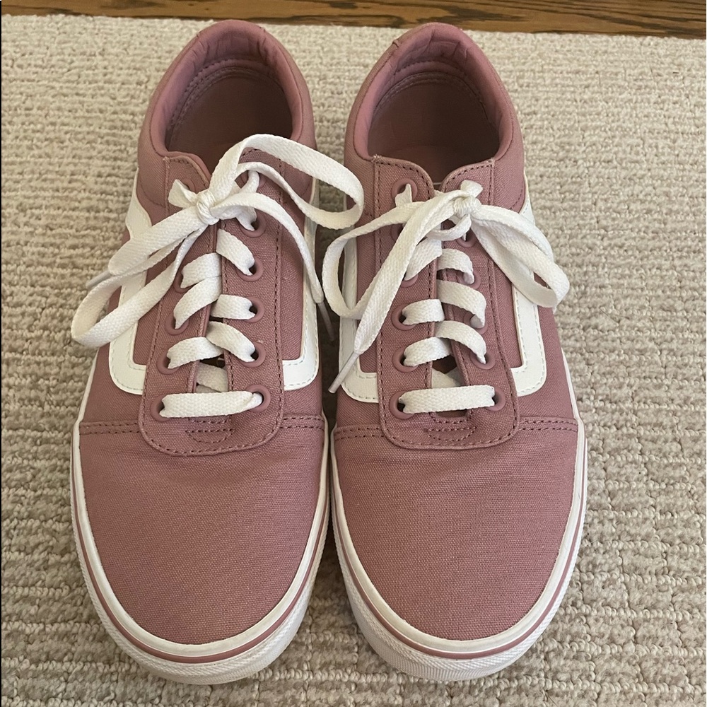girls pink vans